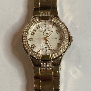 Guess Womens Gold Quartz Rhinestone Watch U13002L1